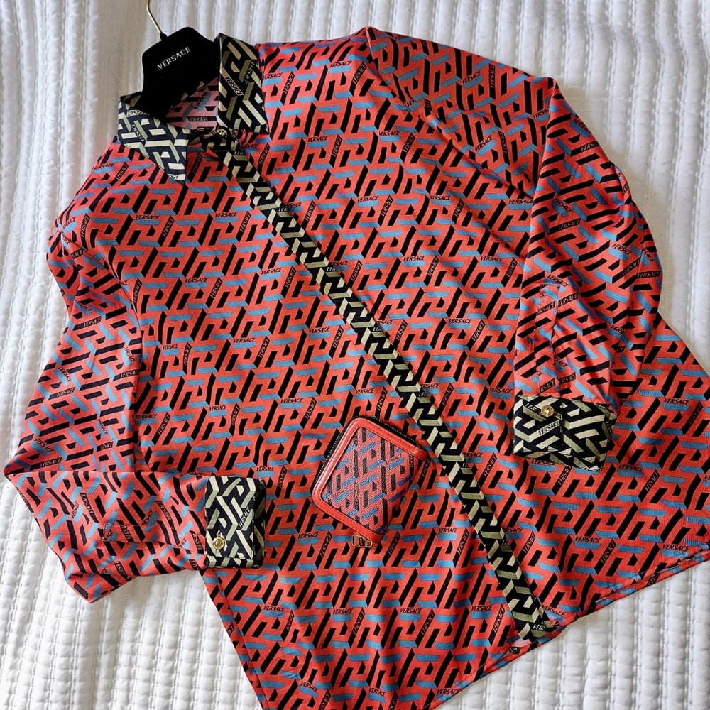 Silk.Versace blouse la greca